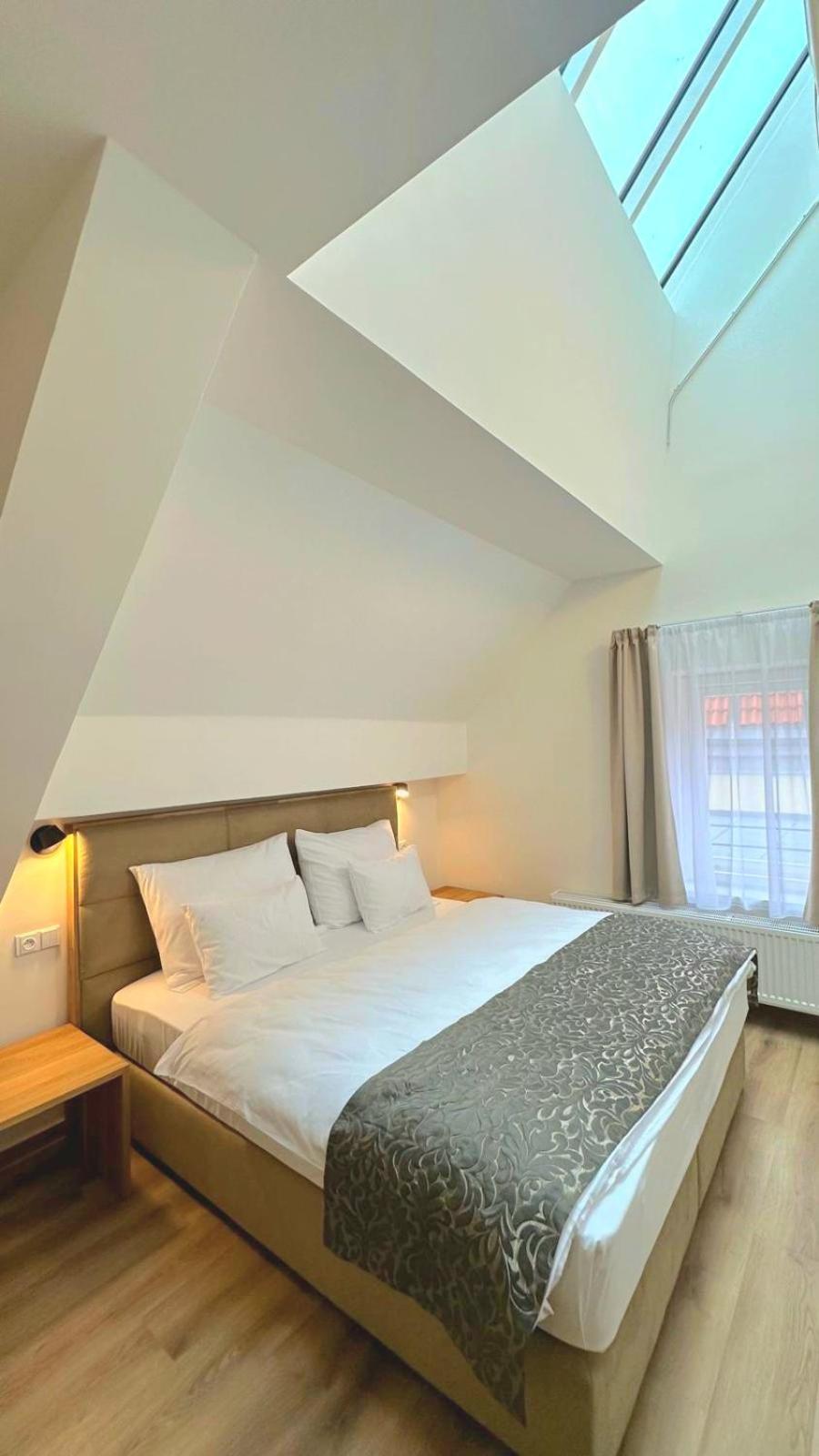 Karlova 4*