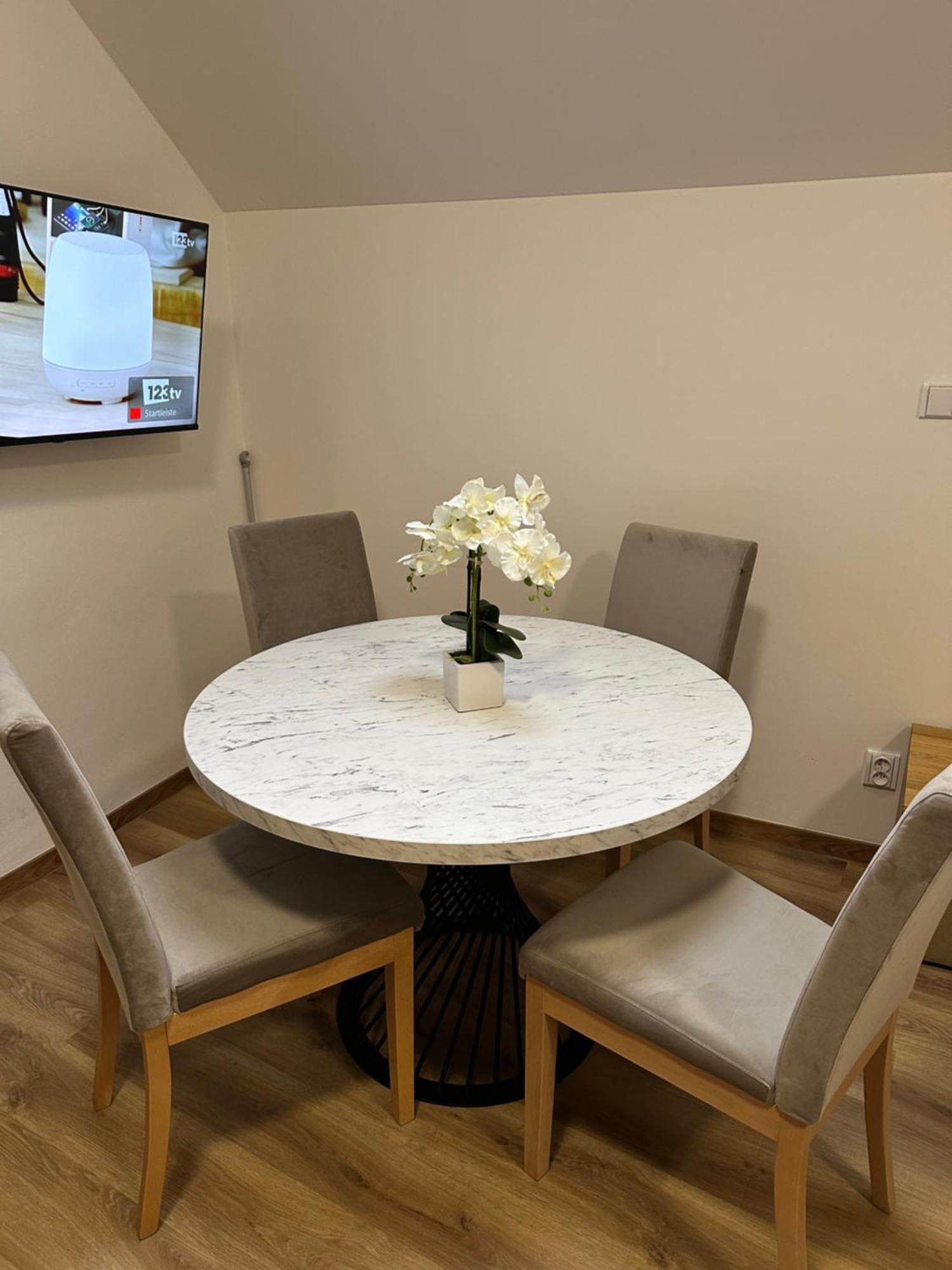 Hotel Karlova 4*
